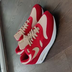 Nike Air Max 1 Red Curry